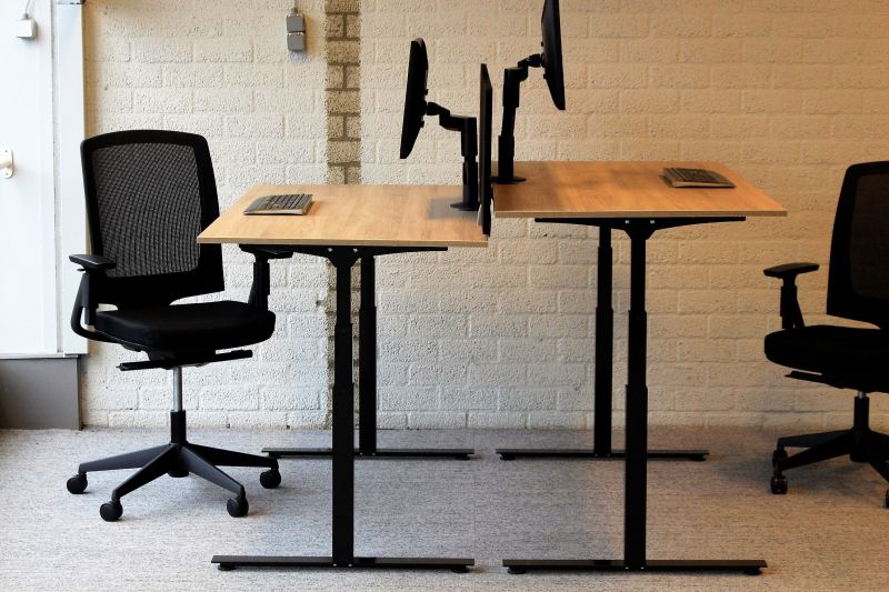 Elektrisch verstelbaar Zit sta bureau zwart eiken Prestige Van Cas